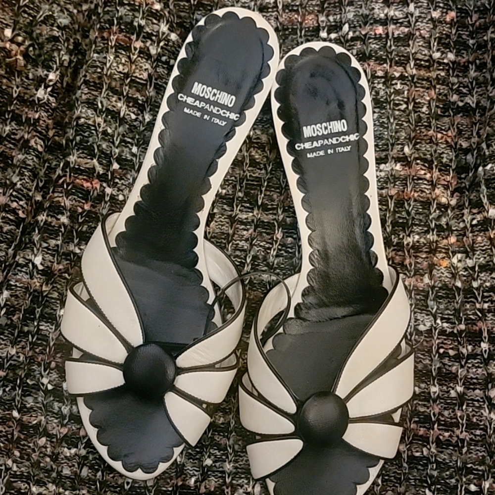 Moschino Kitten Heel